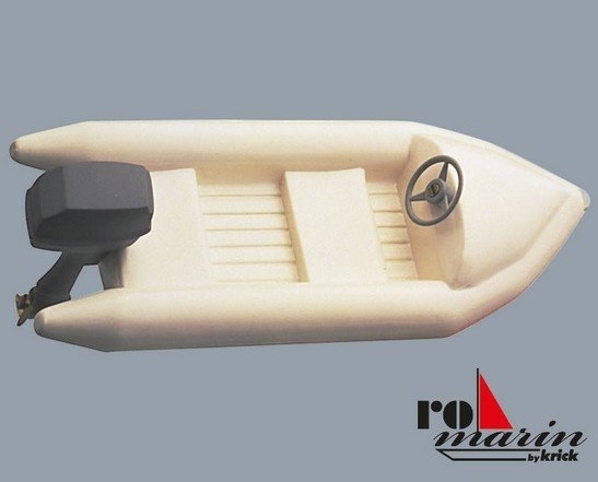 Krick ro1577 Schlauchboot mit Außenbordmotor-Atrappe 1:25