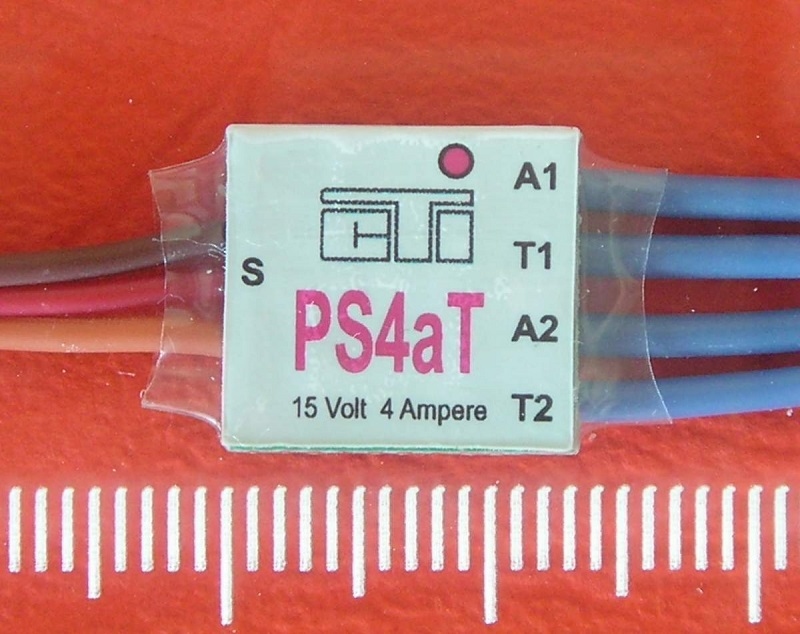 CTI PS4aT mini MULTI-SWITCH  4-kanaals -4Amp op 1CH