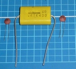 Ontstoorset condensators grote motoren1x 470 nF 2x100nF Envelop